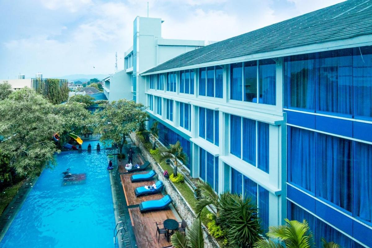 Emersia Hotel And Resort Bandar Lampung Exterior foto